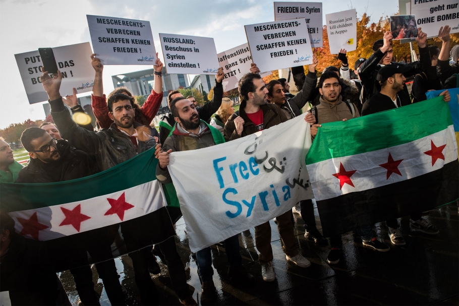 Demonstration während des Putin-Besuches in Berlin, 2016 (Foto: Adopt a Revolution)